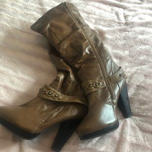 Brown boots